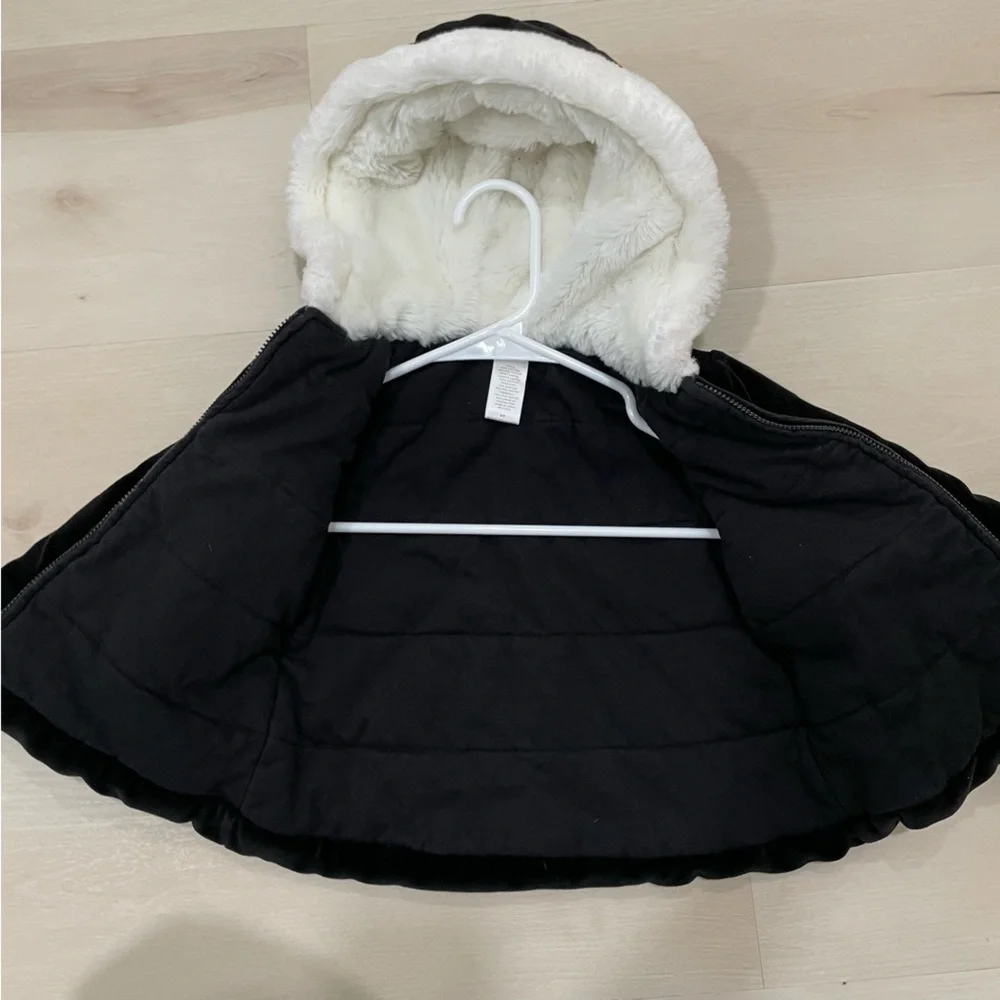 Janie and Jack Girls 2T Velour Jacket Black White Full Zip FauxFur Plushy Hood